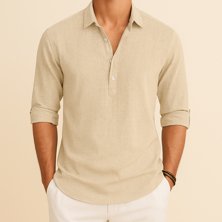 Klassisches Herren Langarm Poloshirt in Henley-Optik. Zeitloses Oberteil für stilvolle Herrenmode und Komfort.