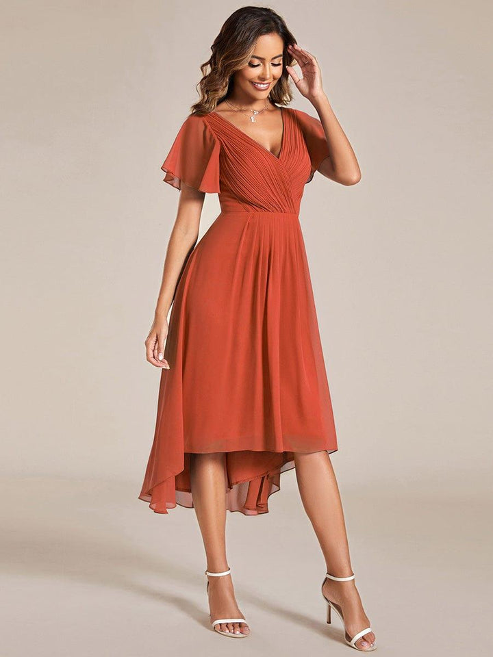 Stilvolles Vokuhila Cocktailkleid, Kurzarm, Midi-Länge, elegant für Abendpartys.
