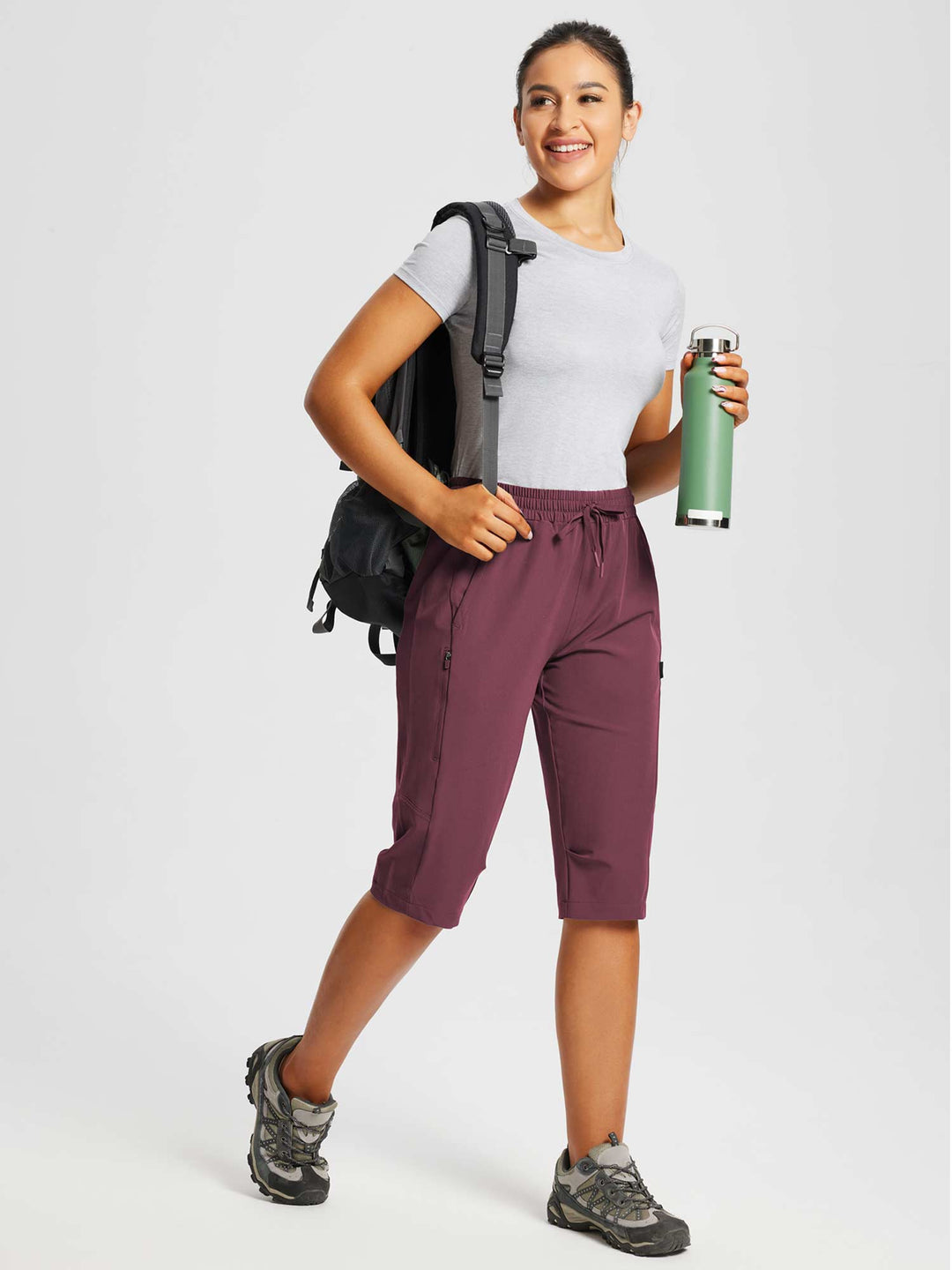 Komfortable Stretch-Capris für Damen, perfekt für Wandern, Reisen & Sport im Sommer.