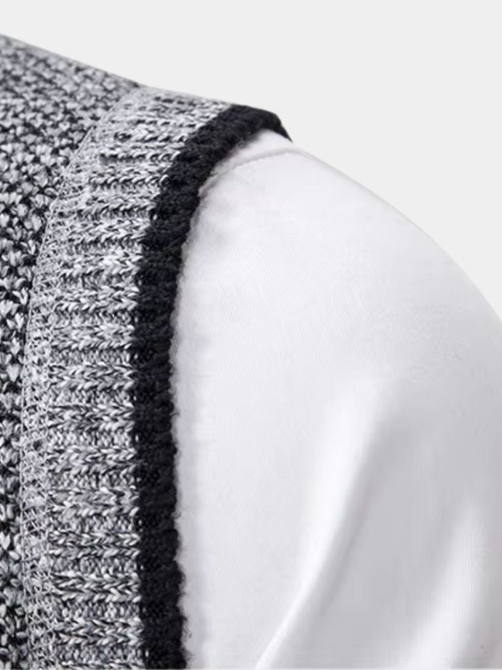 Vielseitige braune Herren Weste mit Reißverschluss, minimalistischer Schnitt für smarte Freizeitlooks.