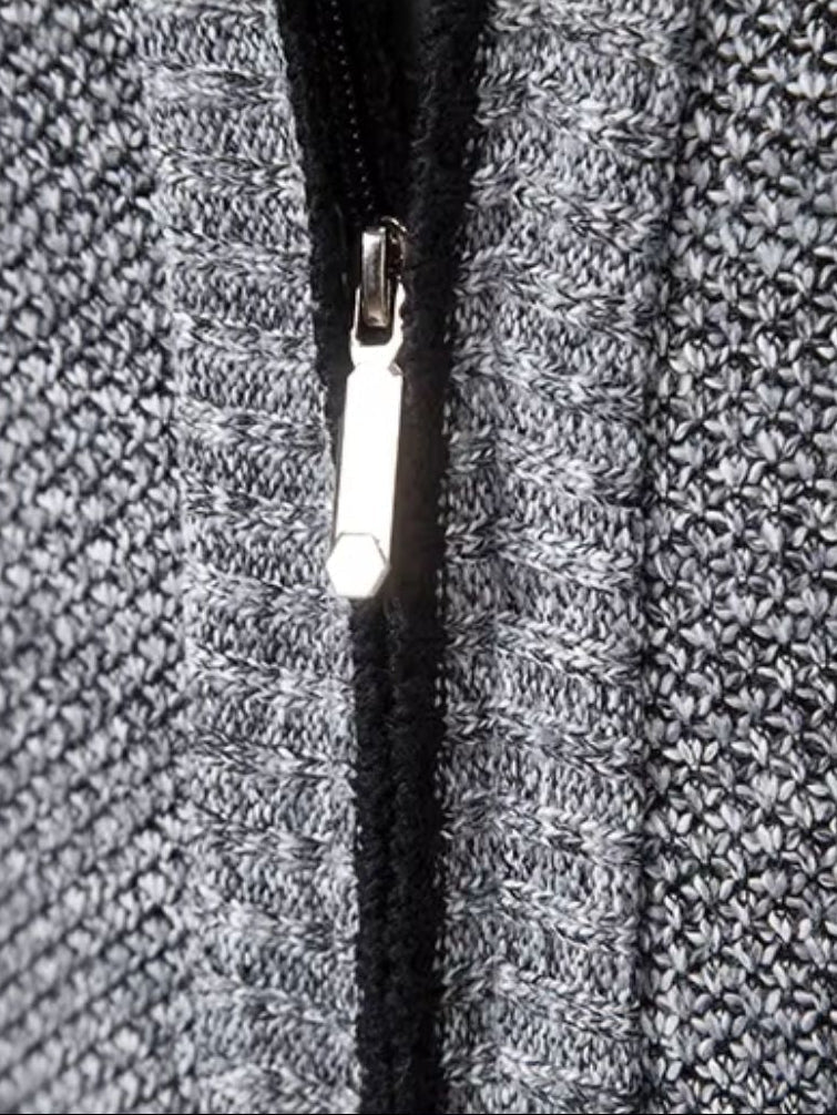 Edles schwarzes Herren Gilet mit Reißverschluss. Minimalistisches Design, perfekt für elegante Outfits.