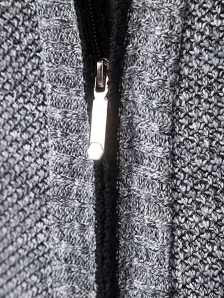 Edles schwarzes Herren Gilet mit Reißverschluss. Minimalistisches Design, perfekt für elegante Outfits.
