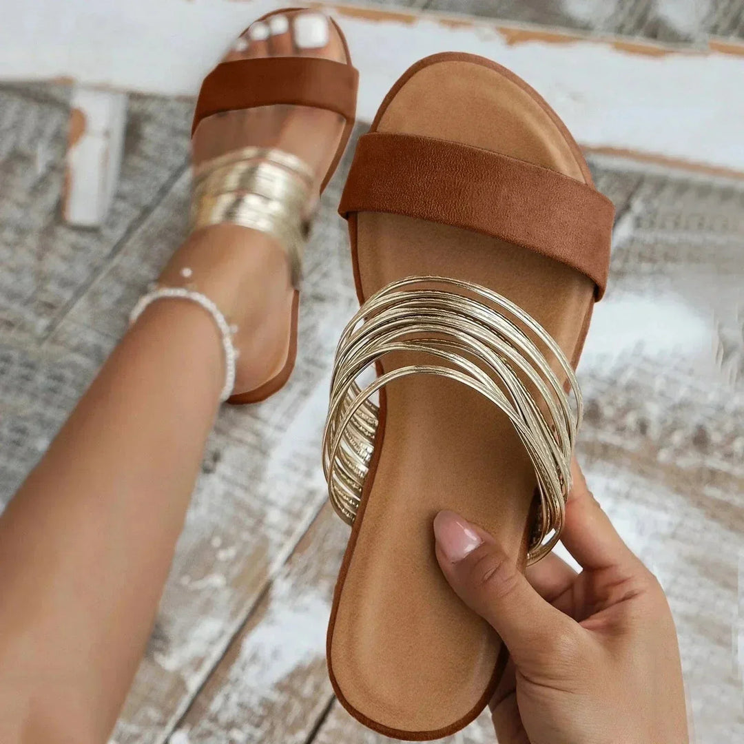 Hochwertige Amelie Damensandalen mit feinen Riemen, die Eleganz und Bequemlichkeit vereinen.
