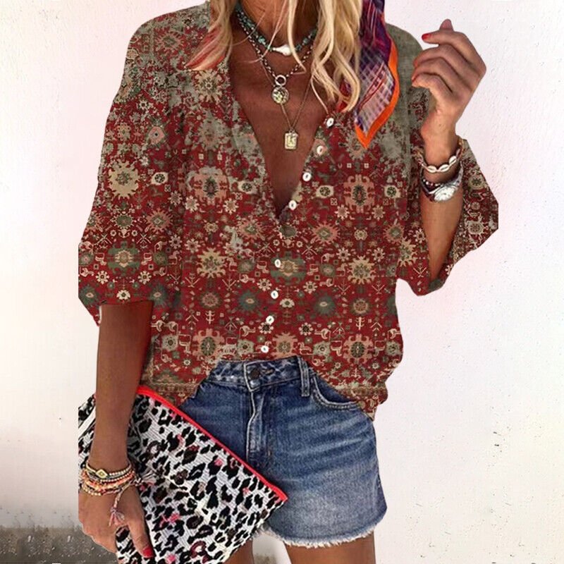 Schicke Damenbluse mit V-Ausschnitt und elegantem Paisley-Muster. Perfekt als Sommer- & Frühlingsmode.