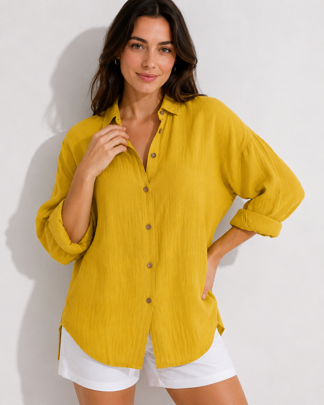 Klassische Damen Hemdbluse mit elegantem Schnitt, langärmlig, vielseitig für Büro & Freizeit.