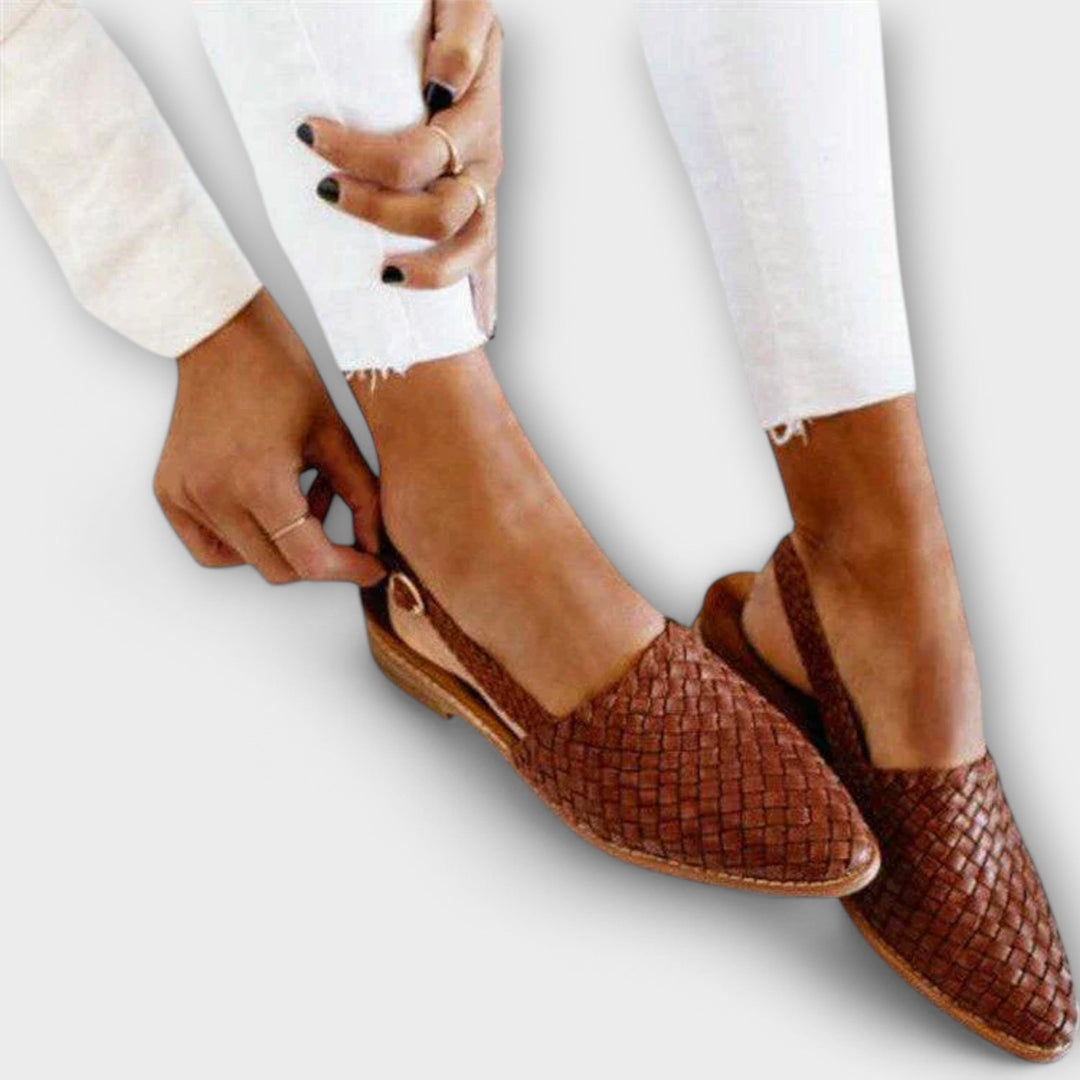 Elegante Damen Mokassins in Braun, bieten Komfort und Stil für jeden Tag. Vielseitige Freizeitschuhe.