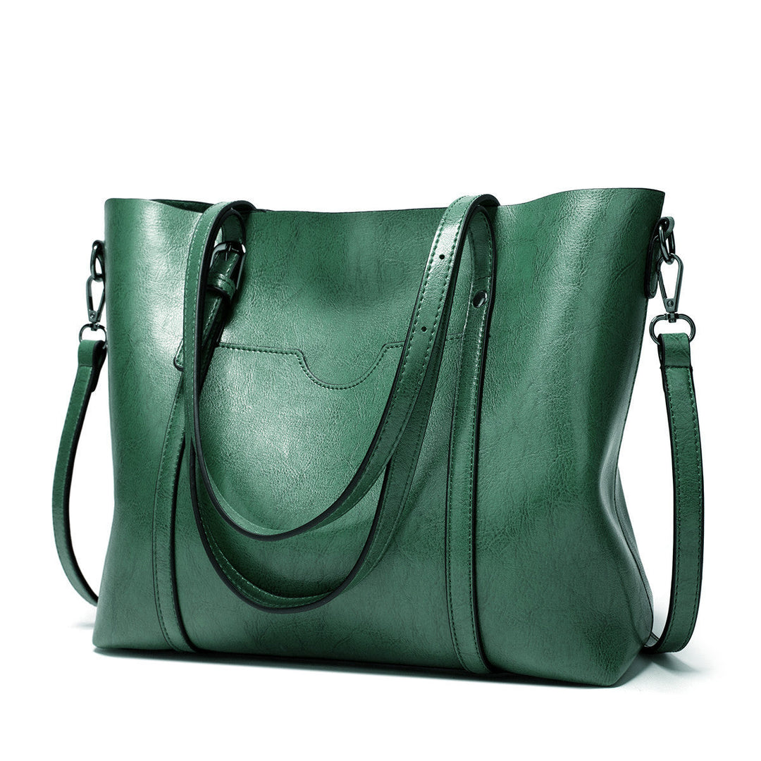 Bequeme Damen Schultertasche im Retro Stil, ideal als Alltagstasche mit Vintage Eleganz.
