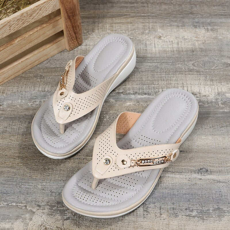 Bequeme, gepolsterte Damen Sandalen für hohen Tragekomfort. Ideal als Alltagsschuhe und Freizeitschuhe für Frauen.