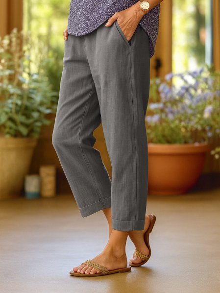 Luftige Damen Cropped Sommerhose mit Umschlagbund, perfekt für lässige Casual-Looks und warme Tage.