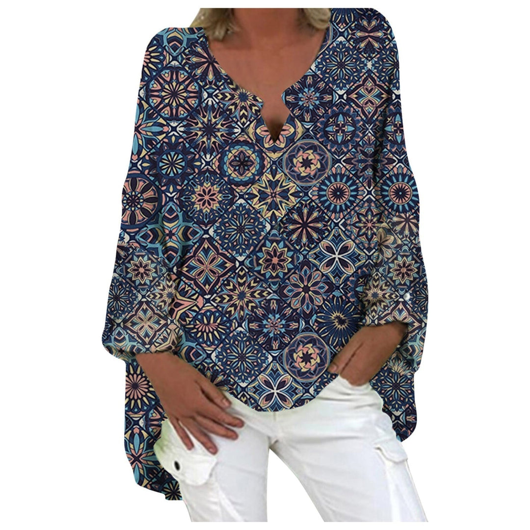 Klassische Sommerbluse für Damen, bequem und leicht, ideal für Freizeit und Büro. Modernes Oberteil.