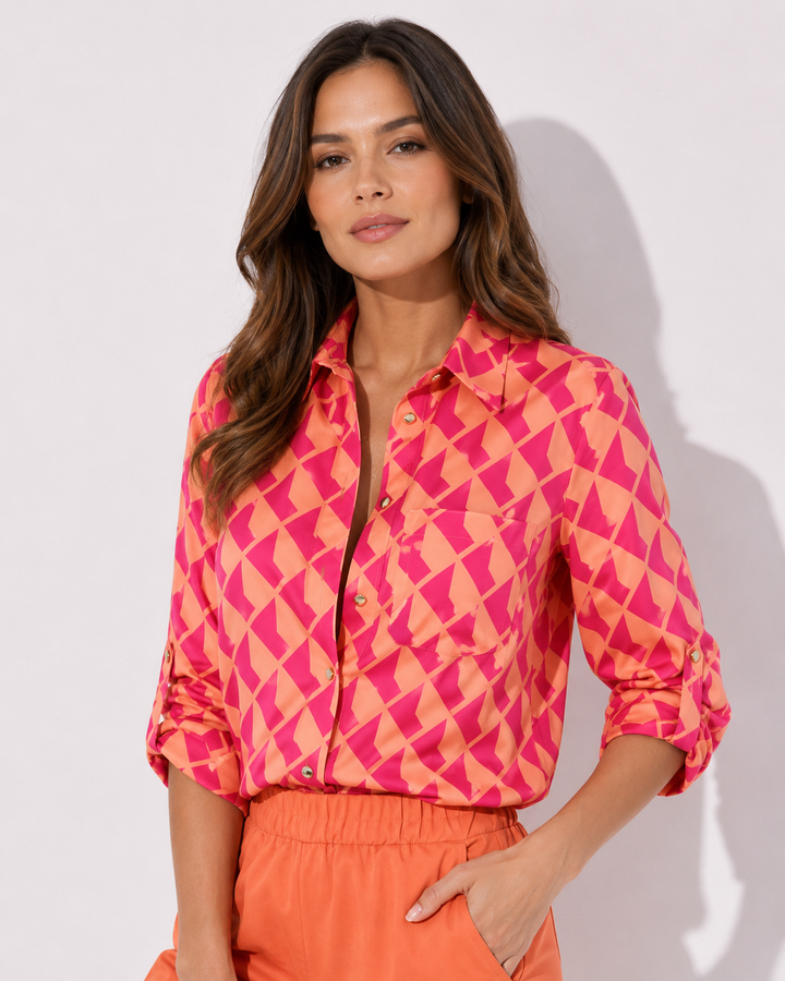 Hochwertige Damenbluse, zeitloses Design, optimal für Frühling & Sommer.