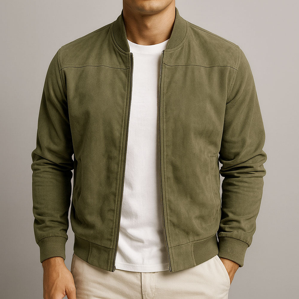 Mann trägt elegante, zeitlose Herrenjacke, im Profil. Stilvolle Business Casual Mode für anspruchsvolle Männer.