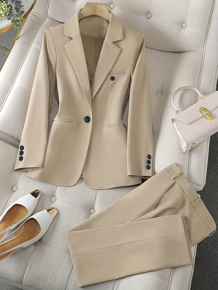 Zeitloser Damen Blazer mit Reverskragen in Schwarz für Business-Look und Bürokleidung. Perfekt für jede Saison.