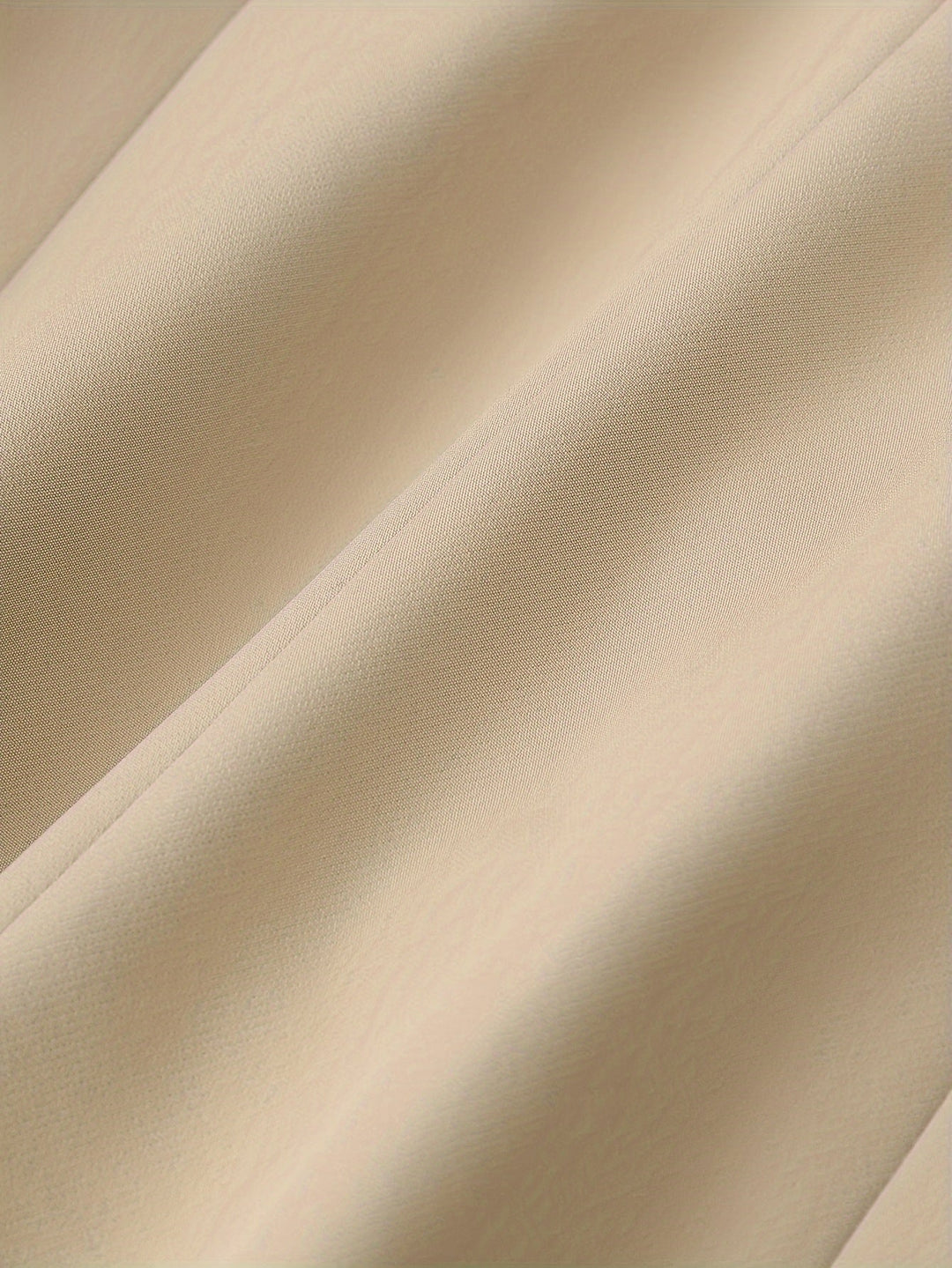 Ganzjähriger Damen Blazer mit Reverskragen in Grau, vielseitig kombinierbar für Business und elegante Damenmode.