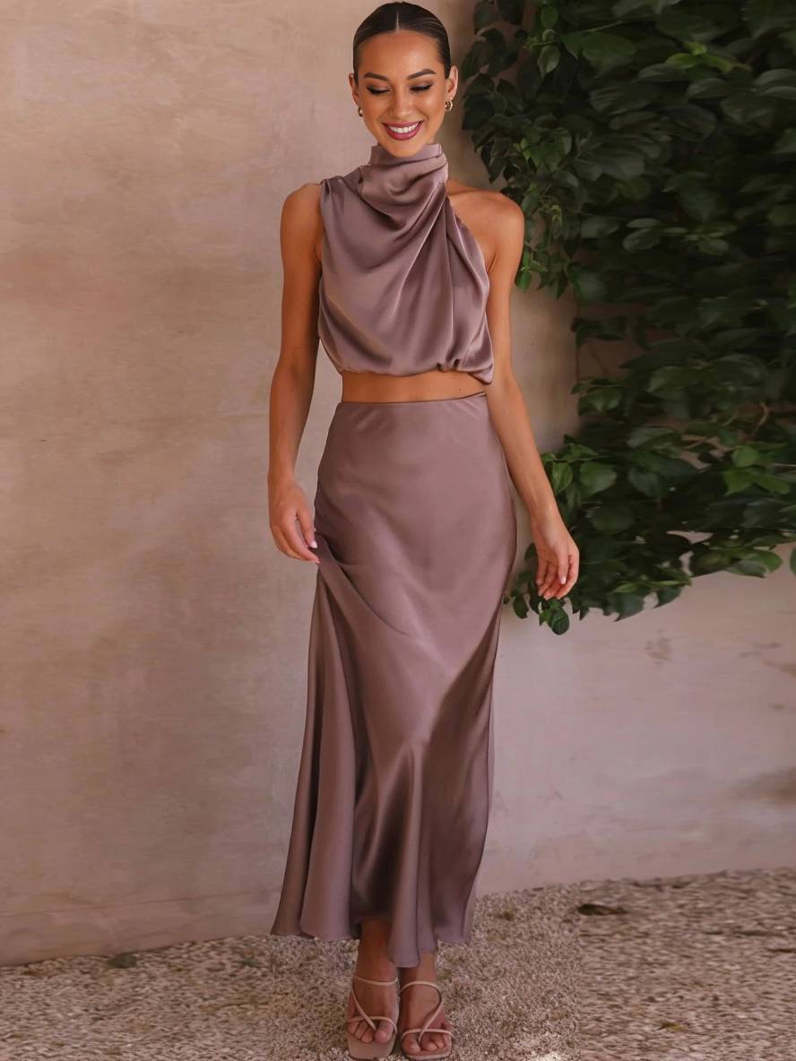 Gesamtansicht des eleganten Damen Maxi Zweiteilers, stilvolles Outfit für feierliche Events.