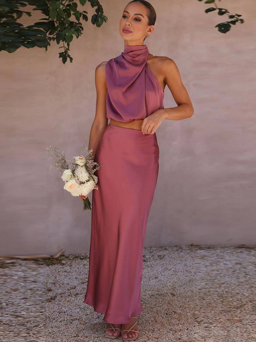 Sophistizierter Damen Maxi Zweiteiler, stilvolle Abendmode für anspruchsvolle Hochzeitsgäste.