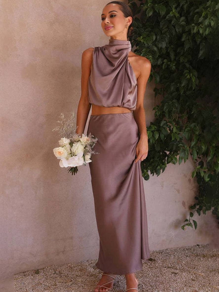 Einzigartiger Blickwinkel auf den eleganten Damen Maxi Zweiteiler, festlich und fließend.