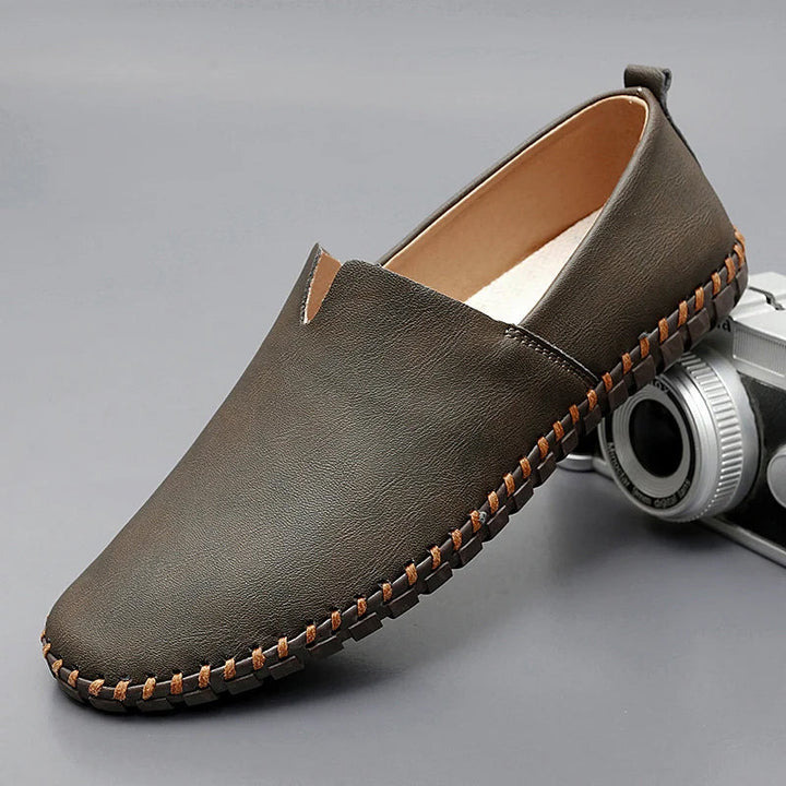 Vielseitige Herren Slipper, Business Casual & Freizeitschuh, bequem & stilvoll.