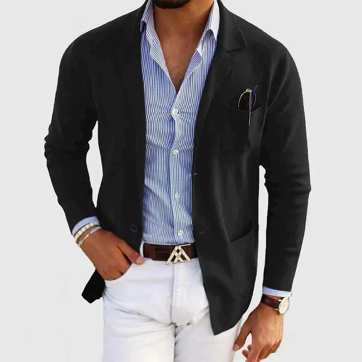 Hochwertiger Herrenblazer für ein smartes Outfit; eine modische Anzugjacke mit klassischem Revers.