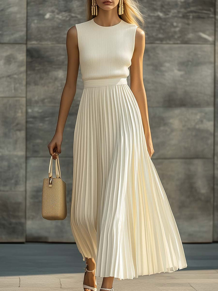 Elegantes cremefarbenes Damen Maxikleid für Hochzeitsgäste & festliche Anlässe. Langes Abendkleid mit fließendem Stoff.