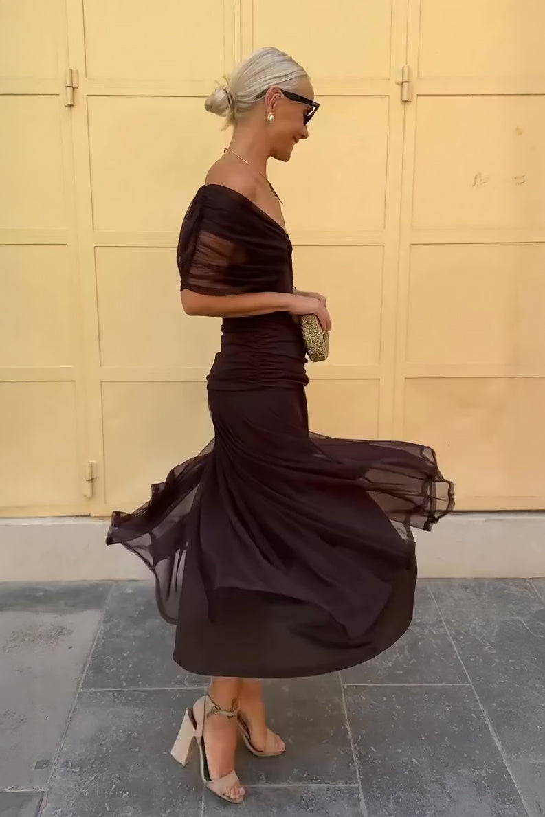 Mehrfarbiges, fließendes Damen Abendkleid, elegantes Design für besondere Anlässe, Frühling & Herbst.