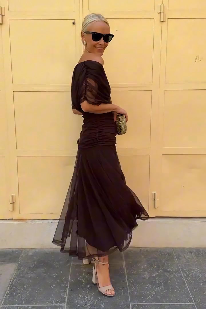 Hochwertiges Damen Abendkleid, elegantes fließendes Maxi-Design, vielseitig für festliche Anlässe.