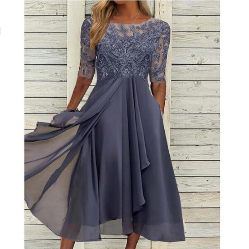 Damen Cocktailkleid mit exquisiter floraler Spitze, ein Must-have für jede elegante Abendveranstaltung.