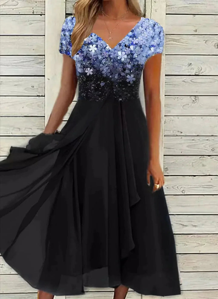 Elegantes Damen Abendkleid mit tailliertem Schnitt, schwingendem Rock und floralem Muster; ideal für festliche Anlässe.