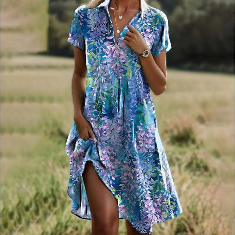 Detailansicht: Fließendes Damen Maxikleid mit elegantem V-Ausschnitt und kurzen Ärmeln. Sommerliches Freizeitkleid.