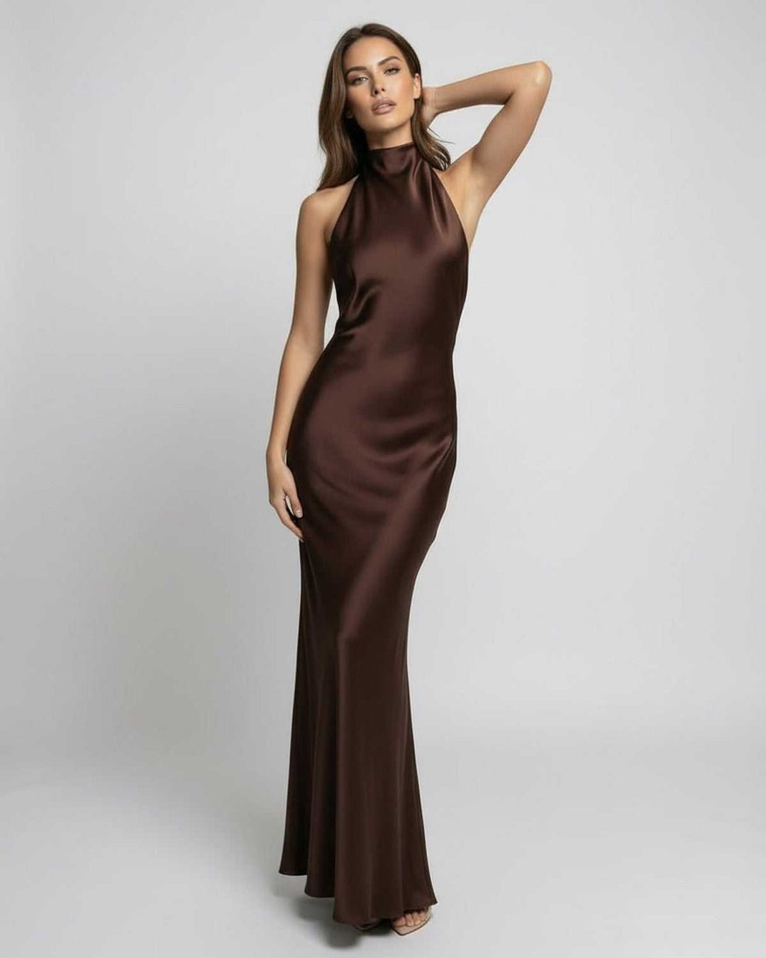 Festliches Damen Halter-Maxikleid, elegant, lang und figurbetont. Perfekt als Abend- oder Cocktailkleid.