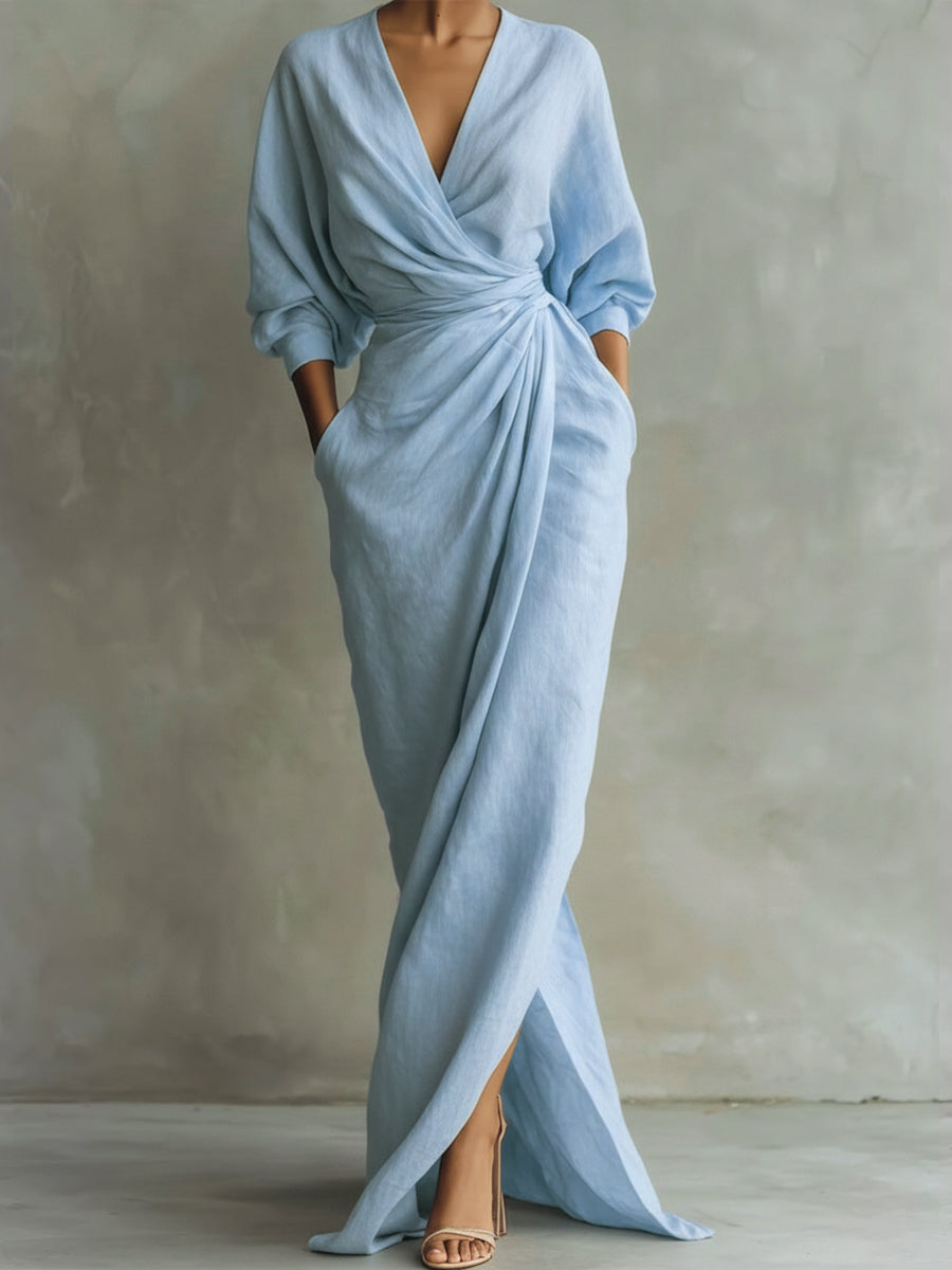 Schickes, fließendes Damen Herbstkleid für Hochzeitsgäste. Zeitloses elegantes Design mit 3/4-Ärmeln und V-Ausschnitt.