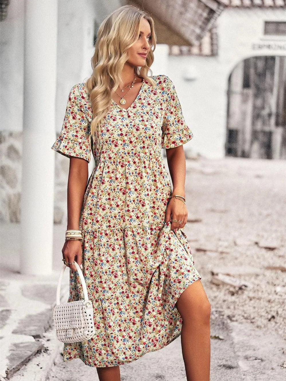 Elegantes Damen Langarm-Herbstkleid, bequem und stilvoll für Herbstmode und den Alltag.