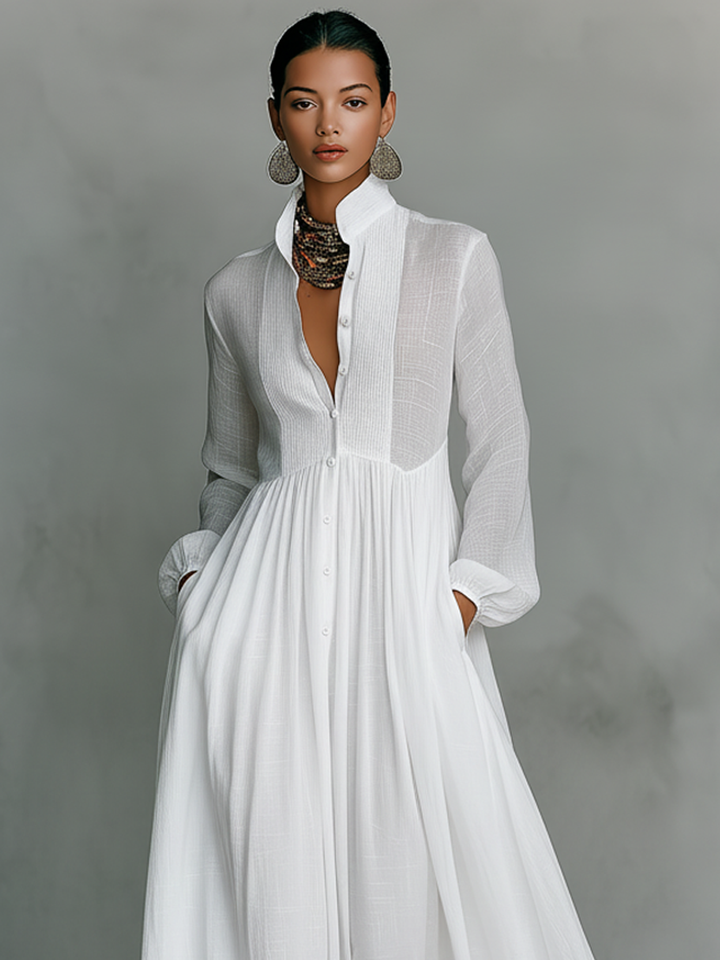 Damen Maxikleid mit markantem Stehkragen und durchgehender Knopfleiste. Perfektes, elegantes Sommer-Freizeitkleid.