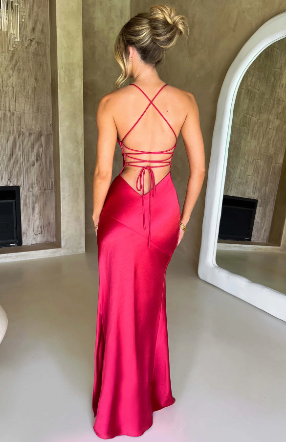 Langes elegantes Maxikleid für Damen mit verführerischem V-Ausschnitt.