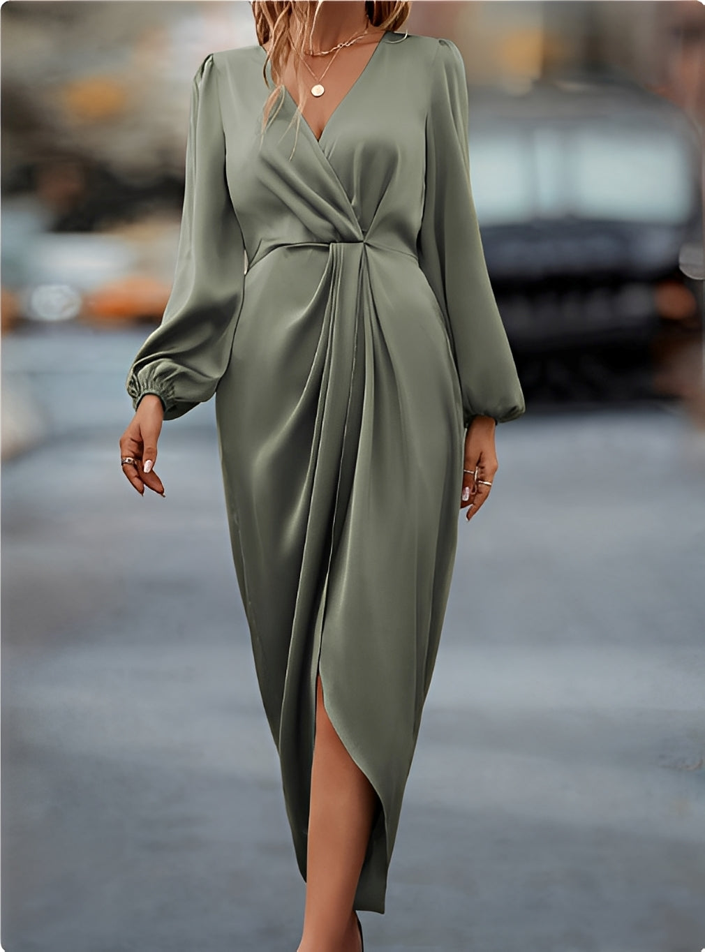 Elegantes Damen Maxikleid mit Wickelausschnitt für festliche Anlässe wie Hochzeit oder Abend.