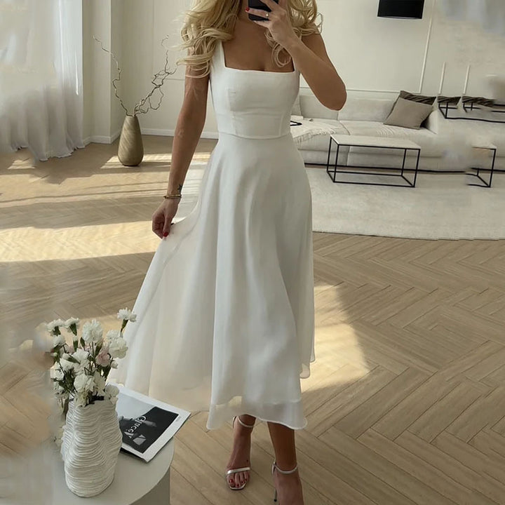 Elegantes Damen Midikleid mit Karree-Ausschnitt, ideal für festliche Anlässe und Hochzeitsgäste. Schick und stilvoll.