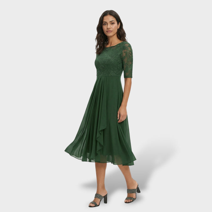 Stilvolles Herbstkleid für Damen, langes Midikleid mit Rundhalsausschnitt.
