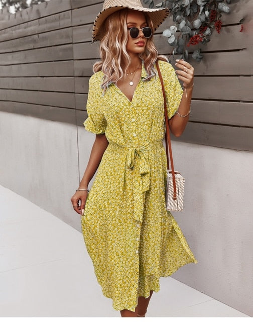 Modisches Sommer Midikleid für Damen mit floralem Print, Kurzarm und Bindegürtel, ideal für Gartenparty.