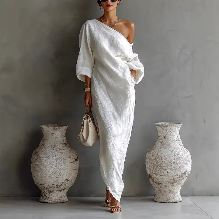 Elegantes Damen One-Shoulder Maxikleid in fließendem Stoff, perfekt für Sommer und festliche Anlässe.