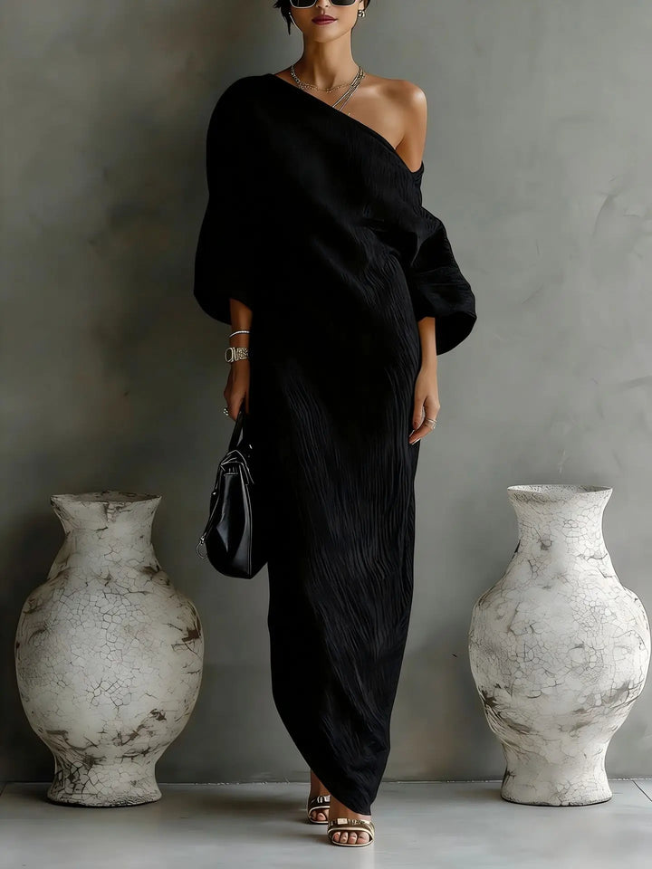 Modernes Damen One-Shoulder Maxikleid in fließendem Stoff, locker geschnitten für Sommerkomfort.