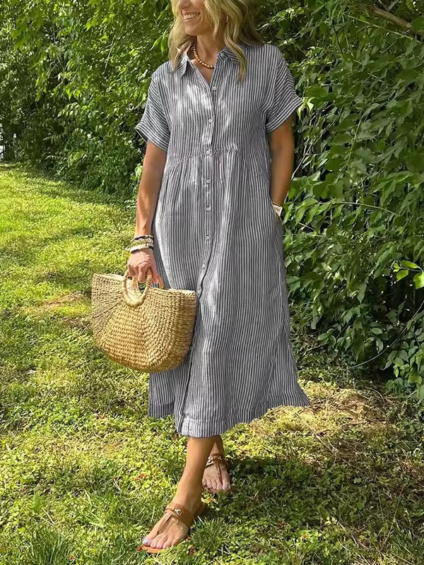 Vielseitiges Damen Maxikleid mit Blusenkragen, kurzen Ärmeln; luftig und bequem für entspannte Sommertage.