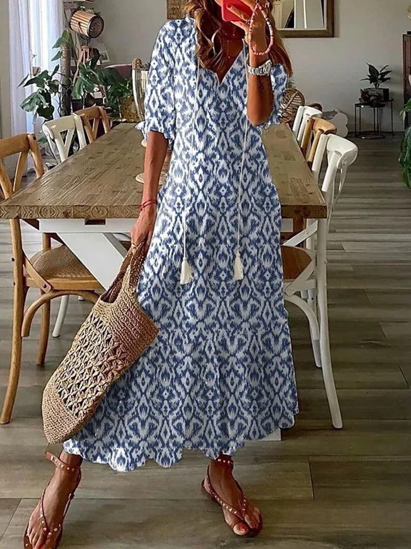 Klassisches Damen Festkleid mit fließendem Stoff, stilvoll und bequem, für formelle Anlässe.