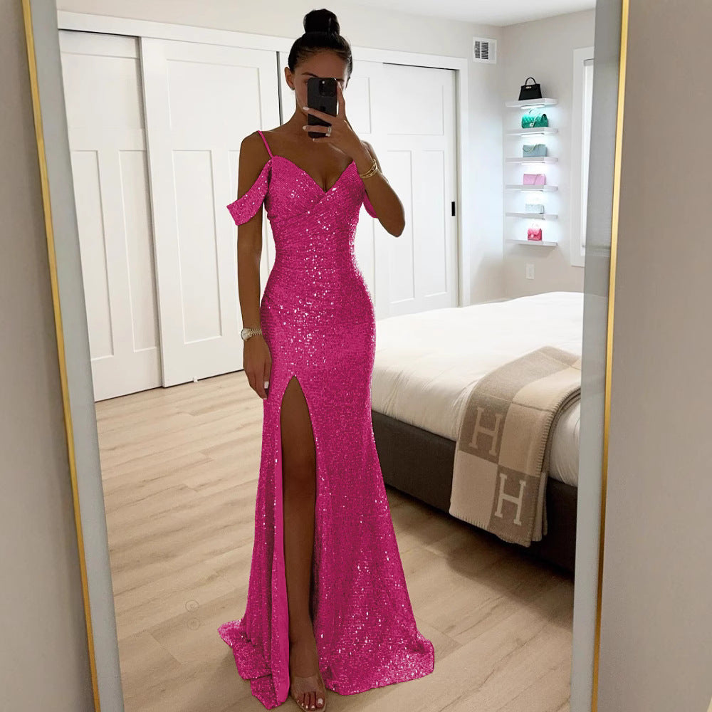 Langes Damen Abendkleid Cocolli mit Schulterdetail und Beinschlitz, stilvoll und figurbetont, ideal für Festlichkeiten.