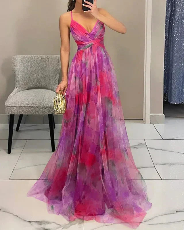 Leichtes, elegantes Damen-Maxikleid mit Blumenmuster, ein stilvolles Sommerkleid für Hochzeitsgäste und Festmode.