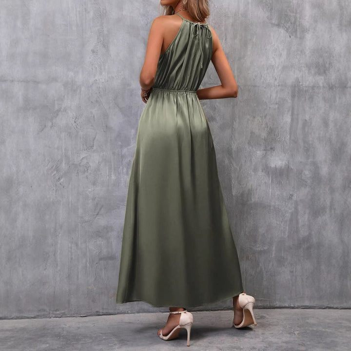 Grünes, fließendes Damen Festkleid für Hochzeitsgäste. Elegantes Maxikleid, ideal für festliche Sommerabende.