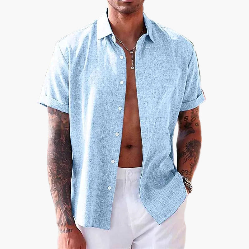 Herrenmode: Kurzarmhemd für einen eleganten Freizeitstil, ideal für den Sommer.