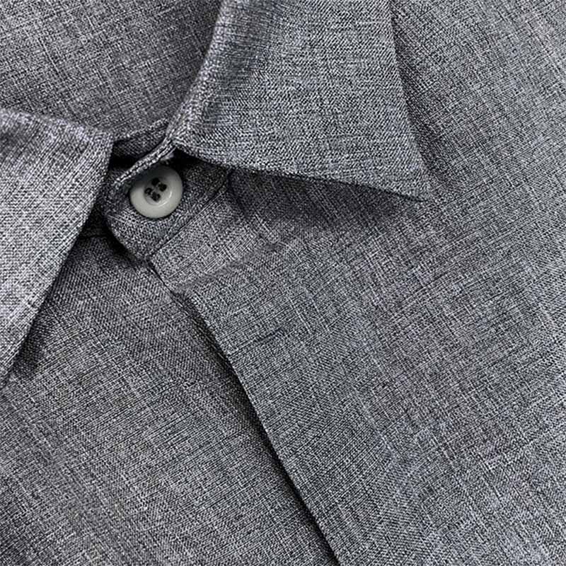 Elegantes Freizeithemd für Herren, kurzärmelig, mit Knopfleiste, perfekt für den Sommer.