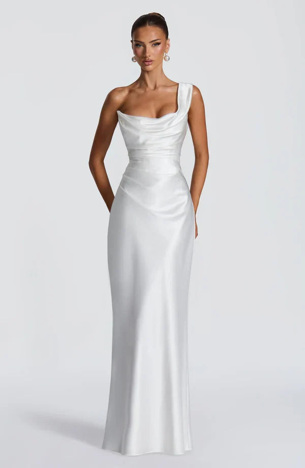 Glamouröses One Shoulder Maxikleid, festliches Damen Abendkleid für den großen Auftritt.
