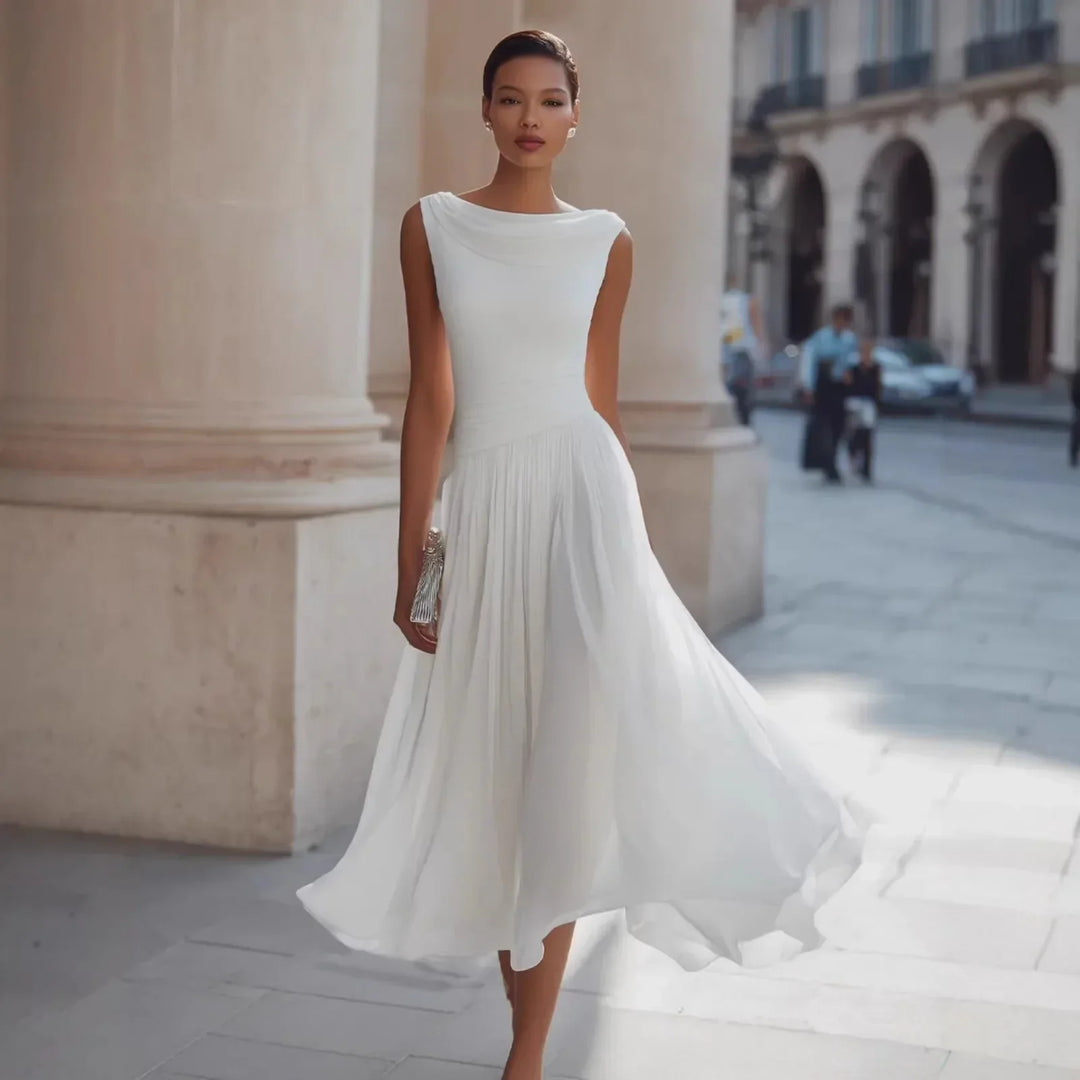 Stylisches plissiertes Damen Midikleid. Ärmelloses Abendkleid mit U-Boot-Ausschnitt, elegant für festliche Events & Hochzeiten.