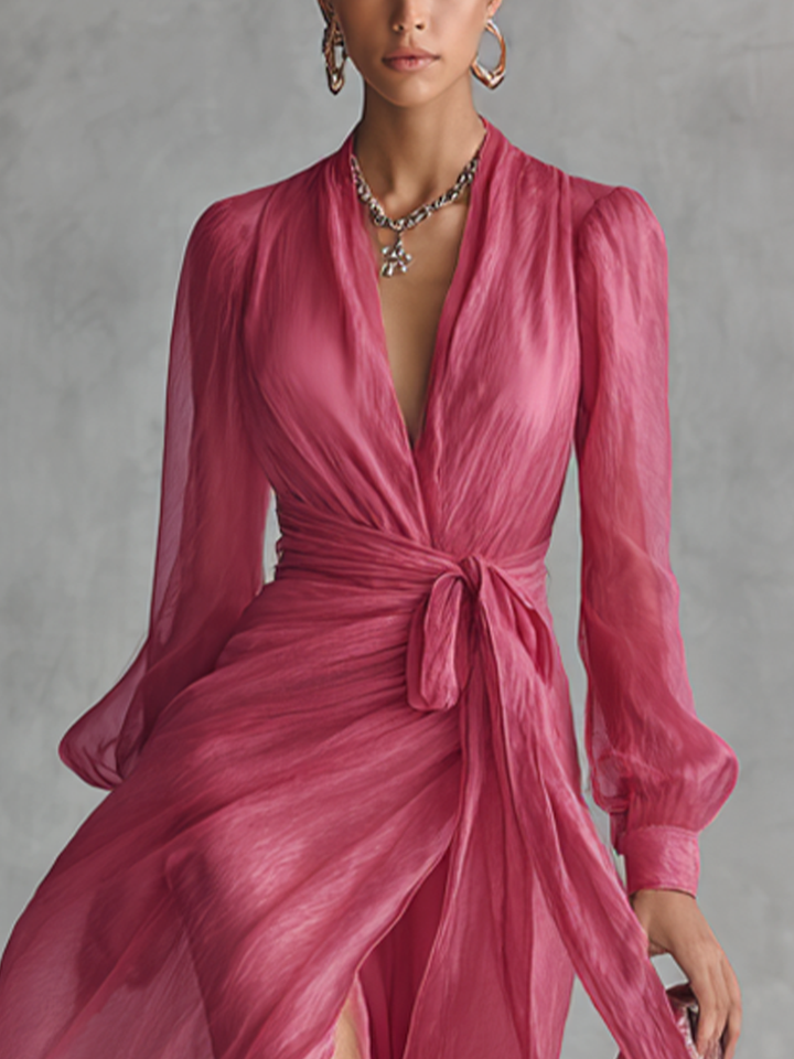 Festliches Abendkleid in Rosa. Elegantes Langarm-Wickelkleid für Damen mit stilvollem V-Ausschnitt.